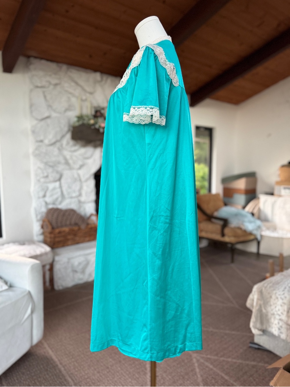 Vintage JC Penney Teal Aqua Nylon Satin Peignoir Set with Cream Lace Trim - Picture 11 of 16